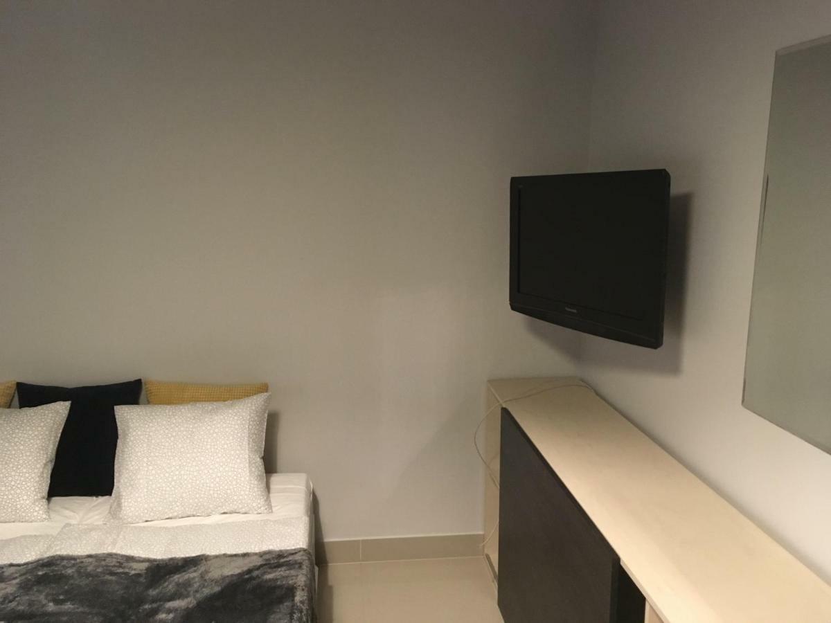 卡托维兹 Mia Mia House旅舍 外观 照片